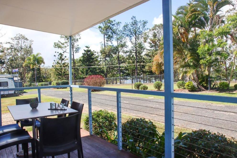 Lake Tinaroo Holiday Park מראה חיצוני תמונה